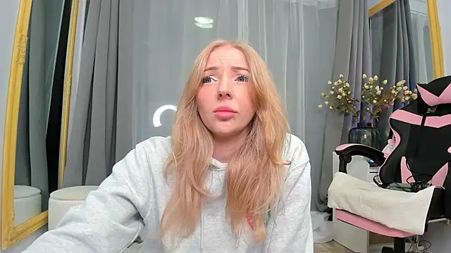 Snapshot of SundyRose chatting on January 17, 9:29 pm SundyRose online show from January 17, 9:29 pm