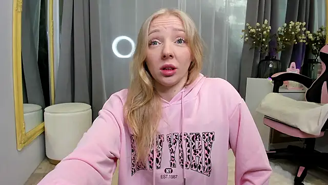 Snapshot of SundyRose chatting on February 28, 8:59 am SundyRose online show from February 28, 8:59 am