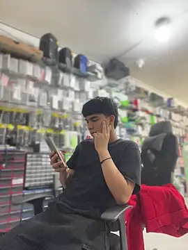 Snapshot of HarmonicOdour chatting on November 4, 1:54 pm HarmonicOdour online show from November 4, 1:54 pm