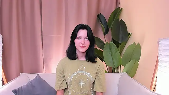 Snapshot of OletaReffner chatting on October 18, 12:28 pm OletaReffner online show from October 18, 12:28 pm