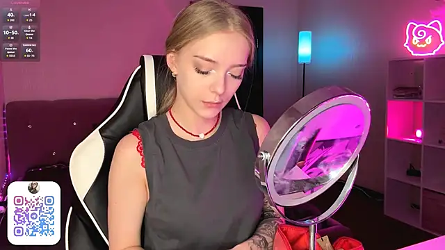 EvaPeace online show from February 28, 8:10 pm