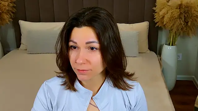 Snapshot of EdenSolis chatting on April 16, 7:31 am EdenSolis online show from April 16, 7:31 am