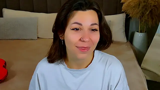 Snapshot of EdenSolis chatting on April 26, 8:56 am EdenSolis online show from April 26, 8:56 am