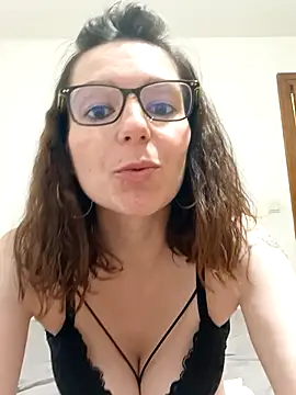 Snapshot of labellerose chatting on October 30, 5:46 pm labellerose online show from October 30, 5:46 pm