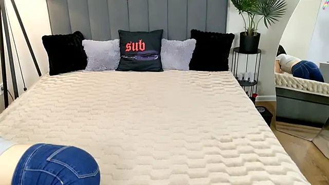 BaileeLynn online show from May 17, 12:23 pm