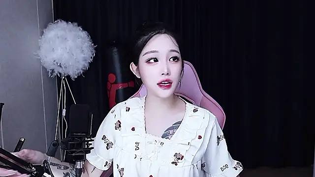 MISA 02 online show from October 20, 2:06 pm