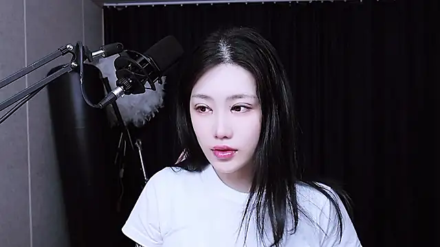 MISA 02 online show from November 14, 1:43 pm