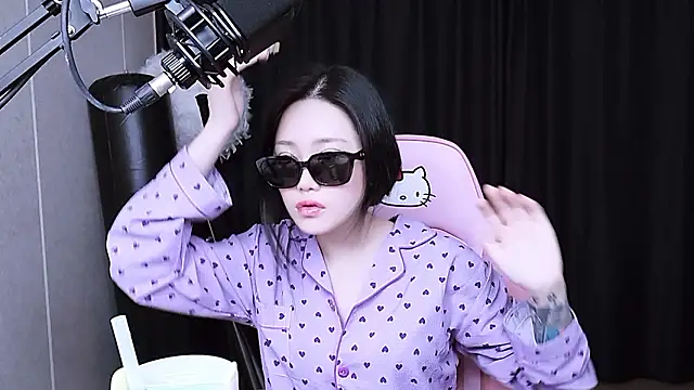 MISA 02 online show from November 19, 2:39 pm