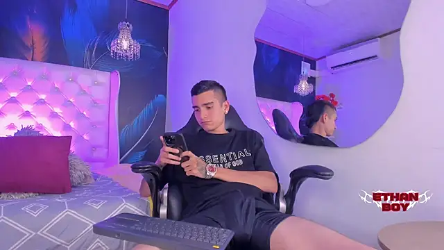 Ethan Boy  online show from February 11, 9:31 pm