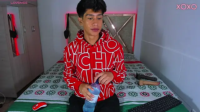 Jacovo2002 online show from October 25, 5:26 am