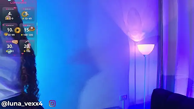 Luna Vex online show from December 5, 3:15 am