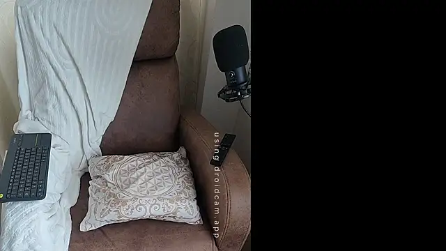 Snapshot of Angel_sexualx chatting on October 30, 10:10 pm Angel sexualx online show from October 30, 10:10 pm