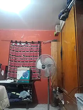 Snapshot of Ezeaxl chatting on November 29, 2:36 am Ezeaxl online show from November 29, 2:36 am