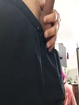 Snapshot of Cev_Am99 chatting on November 24, 6:57 am Cev Am99 online show from November 24, 6:57 am