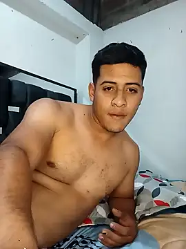 Snapshot of juan_kalmio chatting on October 10, 2:21 am juan kalmio online show from October 10, 2:21 am