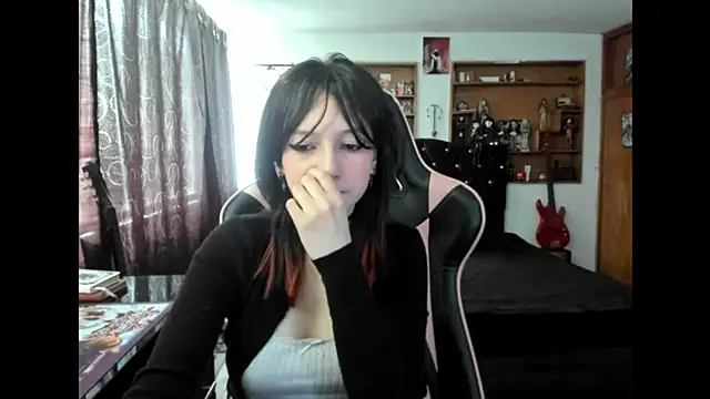 Snapshot of Maki_Zein_ chatting on October 30, 3:13 pm Maki Zein  online show from October 30, 3:13 pm