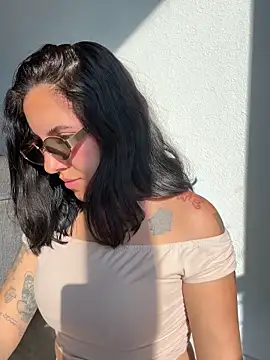 Snapshot of Lolathebaddie chatting on October 15, 3:34 pm Lolathebaddie online show from October 15, 3:34 pm