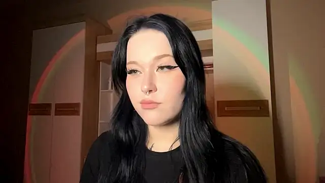 Snapshot of KristenGoodmon chatting on October 13, 10:48 am KristenGoodmon online show from October 13, 10:48 am