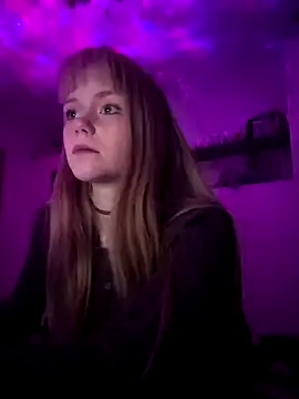 OpheliaMills online show from October 10, 9:25 pm