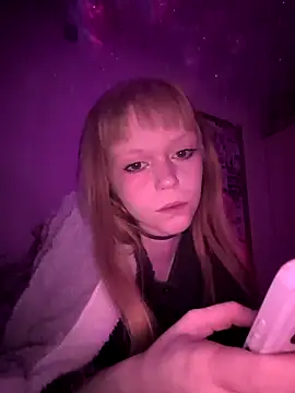 OpheliaMills online show from October 11, 10:30 pm