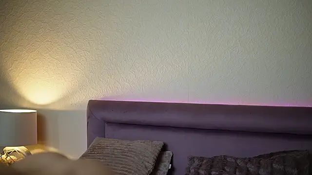 JoelleApril online show from April 28, 8:14 pm