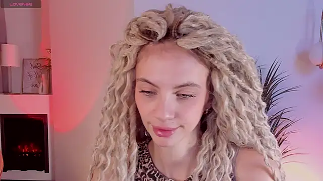 mia silkk online show from October 27, 6:28 am