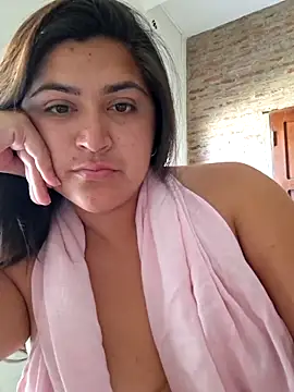 Snapshot of morenalatinaa chatting on February 15, 1:09 pm morenalatinaa online show from February 15, 1:09 pm