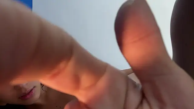 Snapshot of absoluthorrorfield chatting on March 31, 12:45 am absoluthorrorfield online show from March 31, 12:45 am