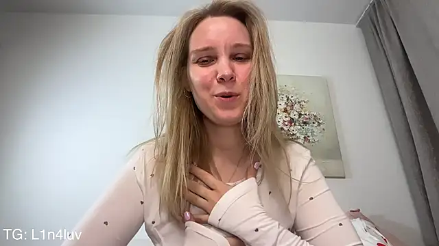 AIicaparkerc online show from April 3, 6:17 pm