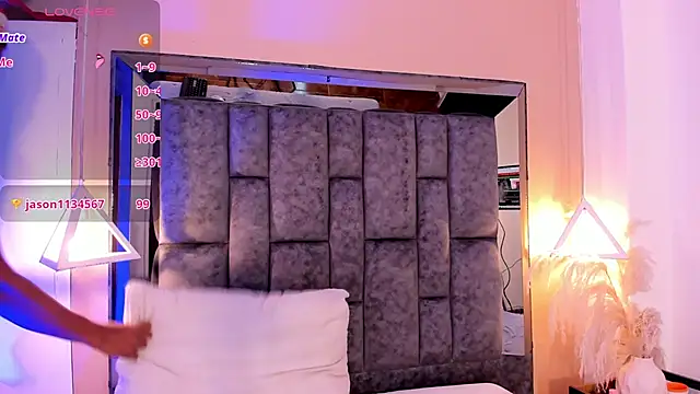 SofiRuiz  online show from December 21, 3:24 am