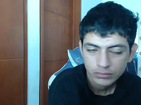 Snapshot of yosep_19CM chatting on October 13, 10:54 pm yosep 19CM online show from October 13, 10:54 pm