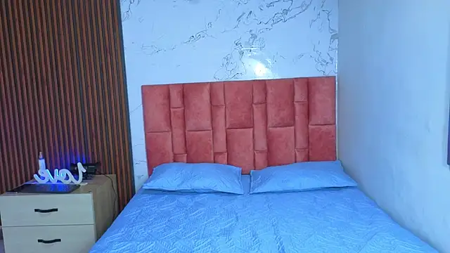 Snapshot of danna_peters chatting on November 26, 8:10 pm danna peters online show from November 26, 8:10 pm