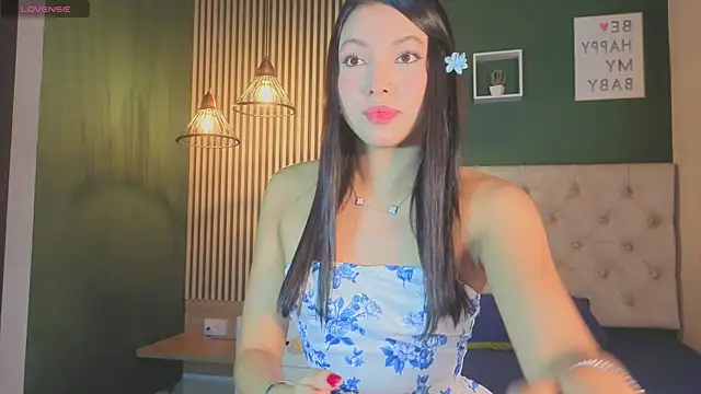 Snapshot of danna_peters chatting on January 6, 7:39 pm danna peters online show from January 6, 7:39 pm