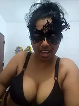 Snapshot of Expose_Queen chatting on April 16, 5:36 pm Expose Queen online show from April 16, 5:36 pm