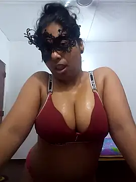 Snapshot of Expose_Queen chatting on April 29, 5:52 pm Expose Queen online show from April 29, 5:52 pm
