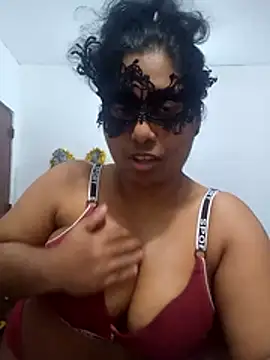 Snapshot of Expose_Queen chatting on May 13, 4:37 pm Expose Queen online show from May 13, 4:37 pm