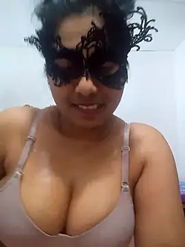 Snapshot of Expose_Queen chatting on July 7, 6:23 pm Expose Queen online show from July 7, 6:23 pm