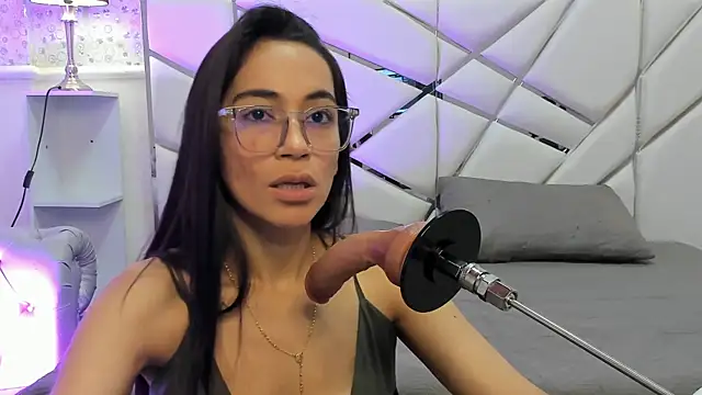 GabbiePrice online show from May 12, 2:36 pm