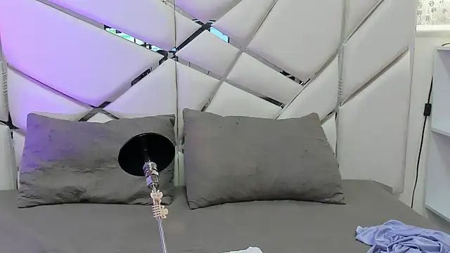 GabbiePrice online show from May 16, 11:42 am