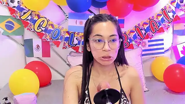 GabbiePrice online show from June 30, 11:44 am