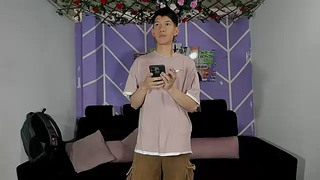 heyy noah11 online show from February 20, 1:33 pm