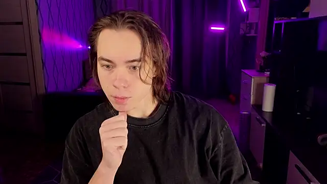 Snapshot of neganxxx chatting on November 25, 12:21 am neganxxx online show from November 25, 12:21 am