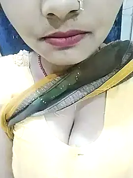 kiara-simmi online show from February 3, 4:45 pm