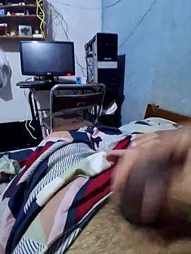 latinooso online show from November 18, 7:46 am