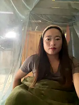 Snapshot of Maymay__ chatting on October 30, 3:19 am Maymay   online show from October 30, 3:19 am