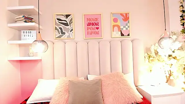 Isabella  gonzalez  online show from January 16, 3:32 am