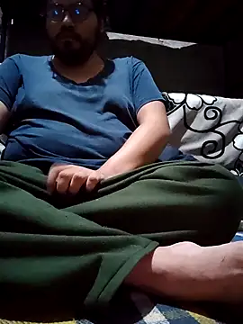 Snapshot of axel-spr chatting on October 18, 4:48 am axel-spr online show from October 18, 4:48 am