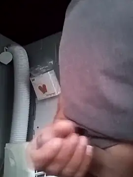 valboy08 online show from February 8, 10:51 am