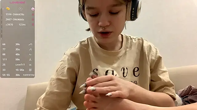 LorRebak online show from December 19, 2:57 pm