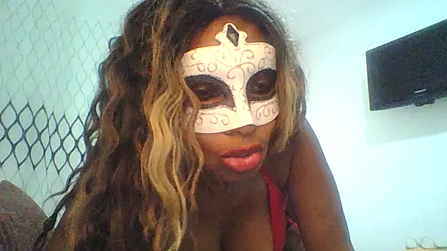 Snapshot of wchocolate chatting on October 18, 11:55 am wchocolate online show from October 18, 11:55 am